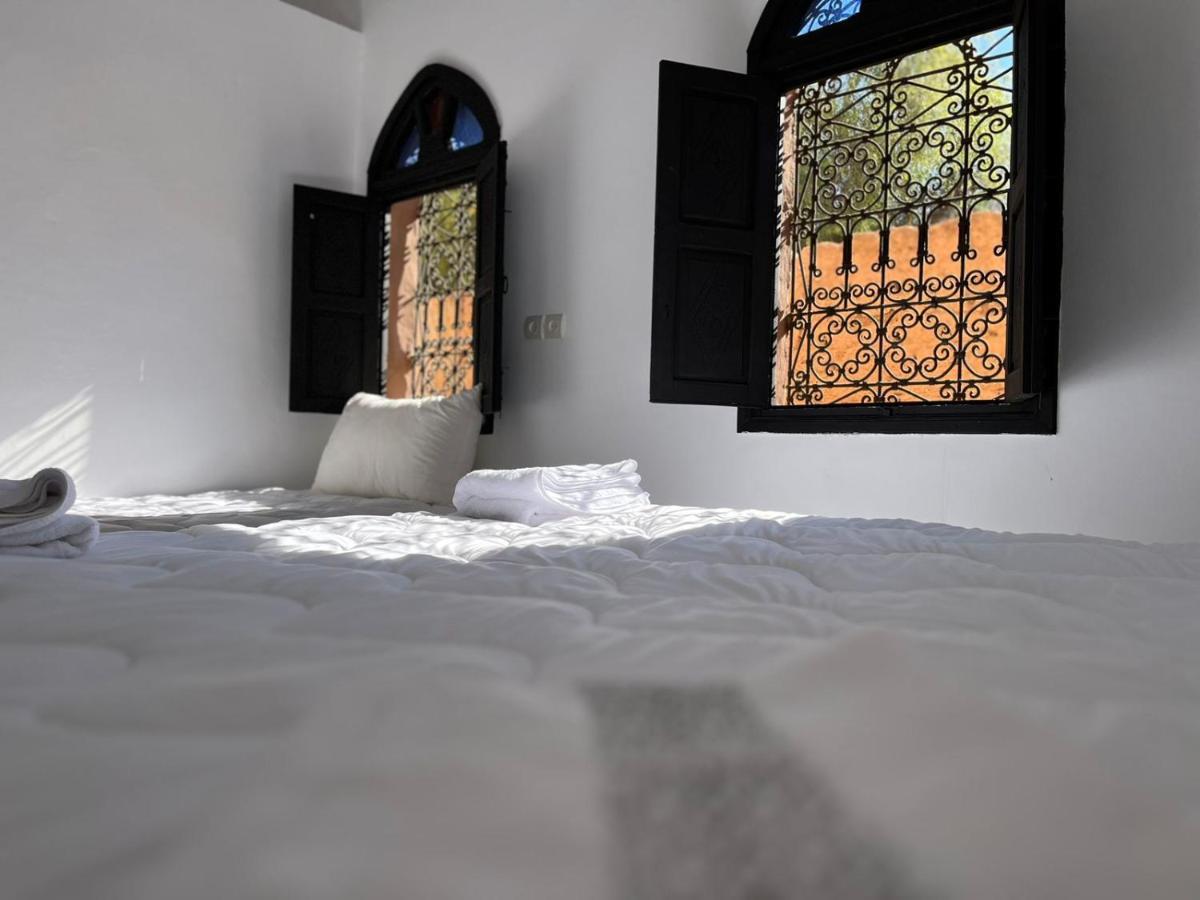 Riad Black Doors Marrakesh Buitenkant foto