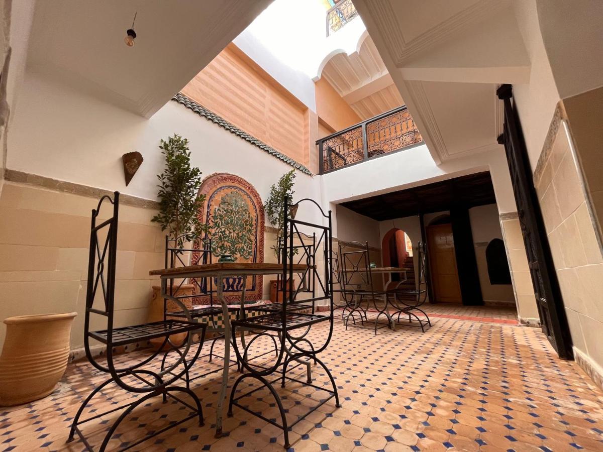Riad Black Doors Marrakesh Buitenkant foto