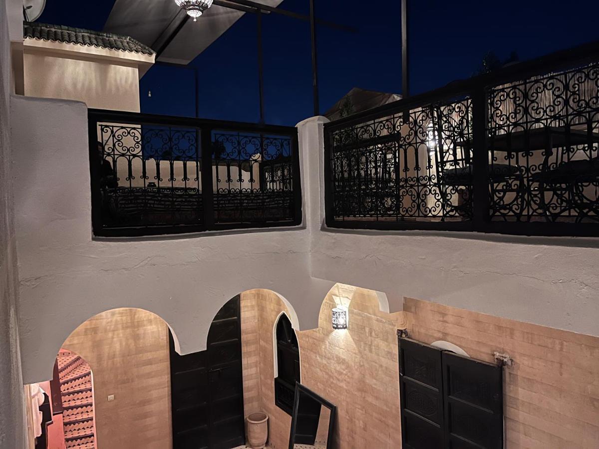 Riad Black Doors Marrakesh Buitenkant foto