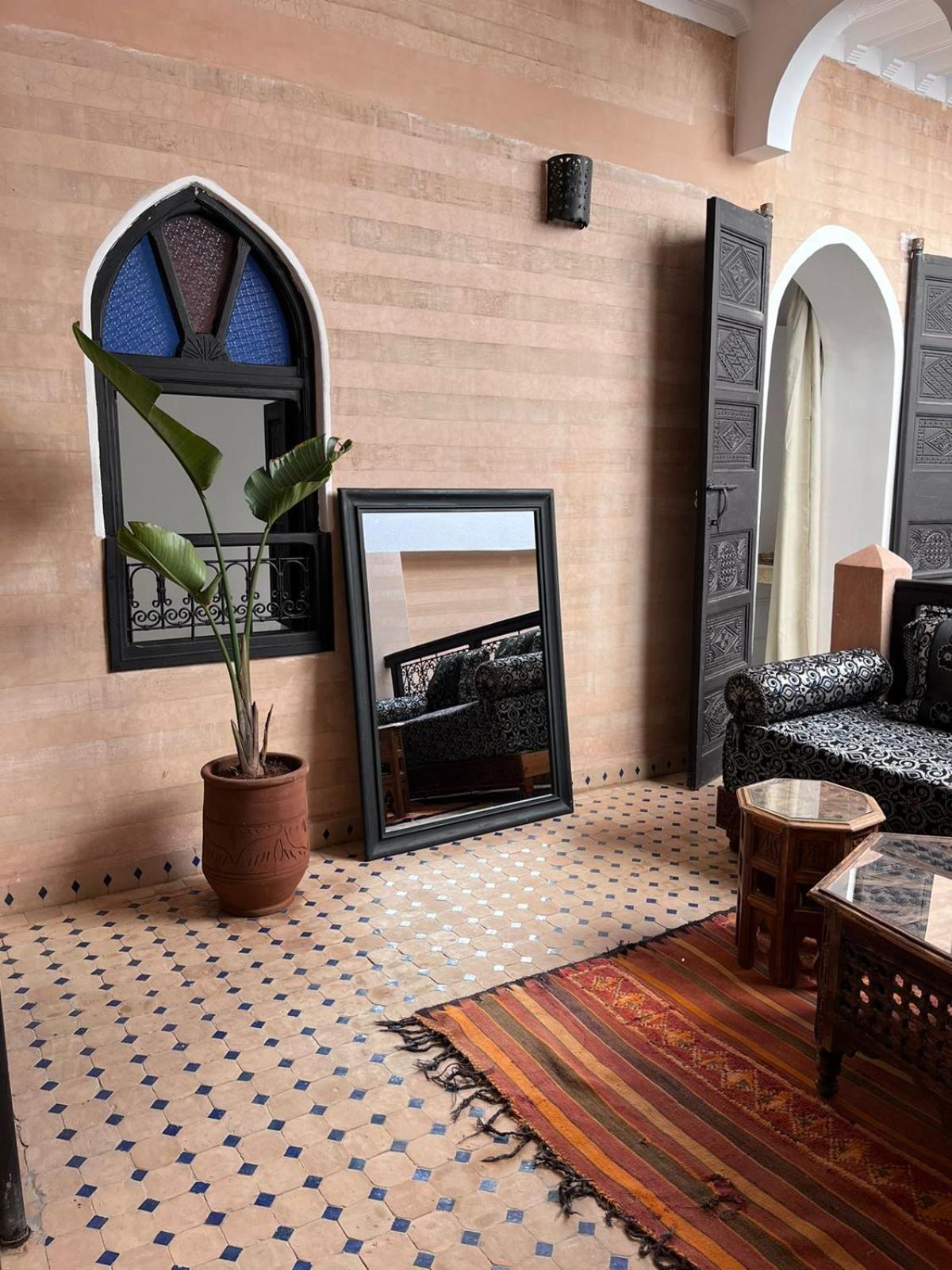 Riad Black Doors Marrakesh Buitenkant foto