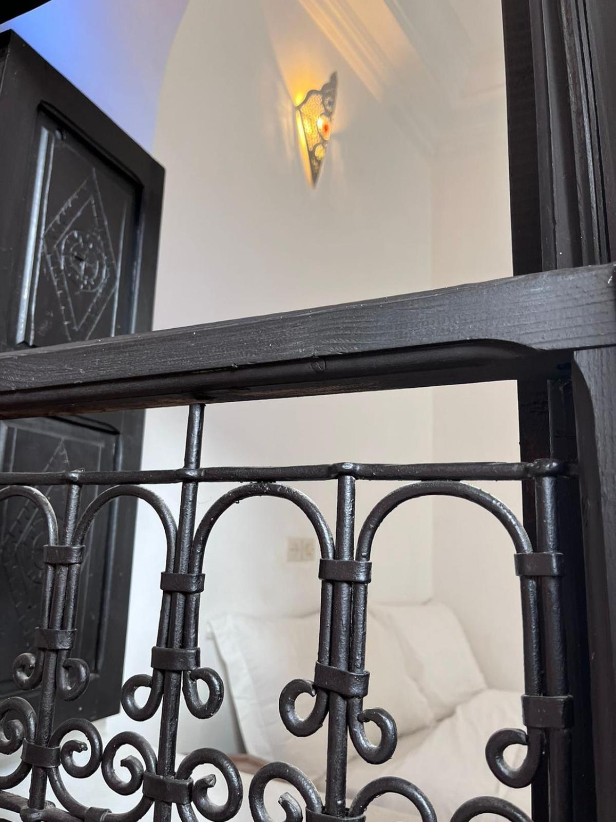 Riad Black Doors Marrakesh Buitenkant foto