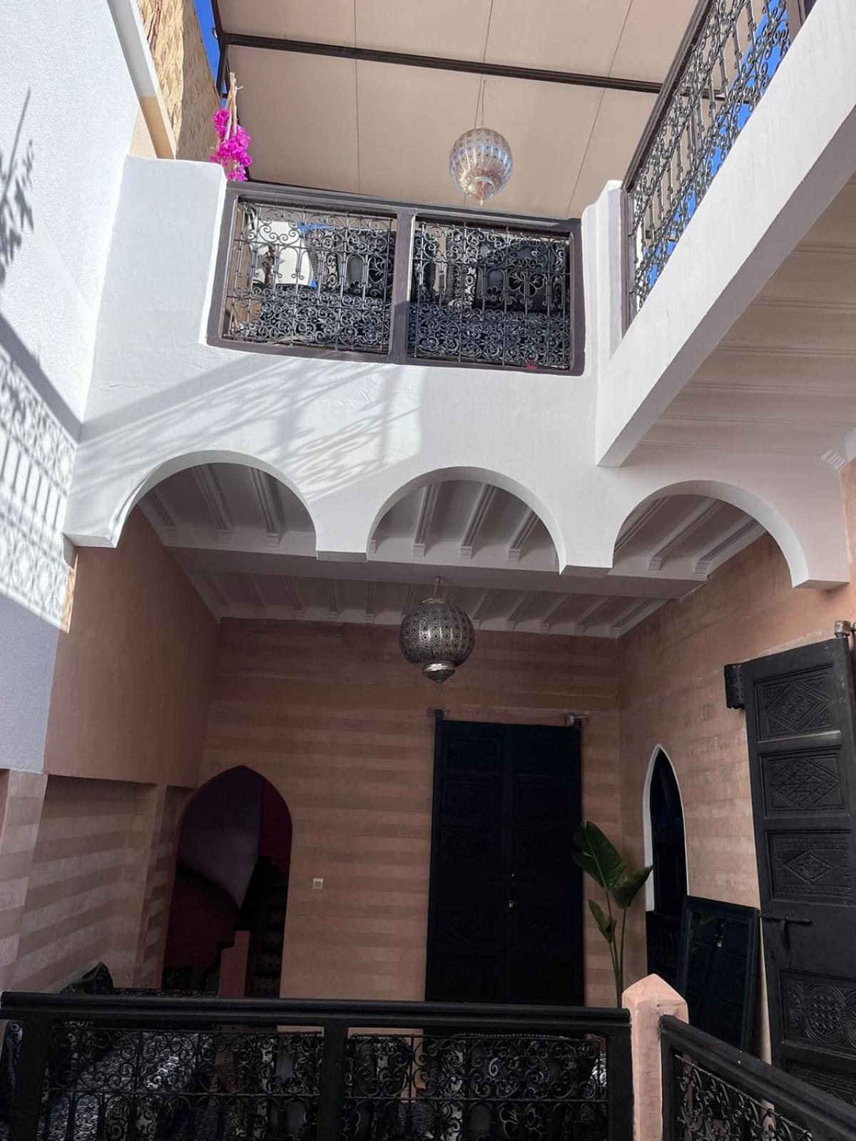 Riad Black Doors Marrakesh Buitenkant foto