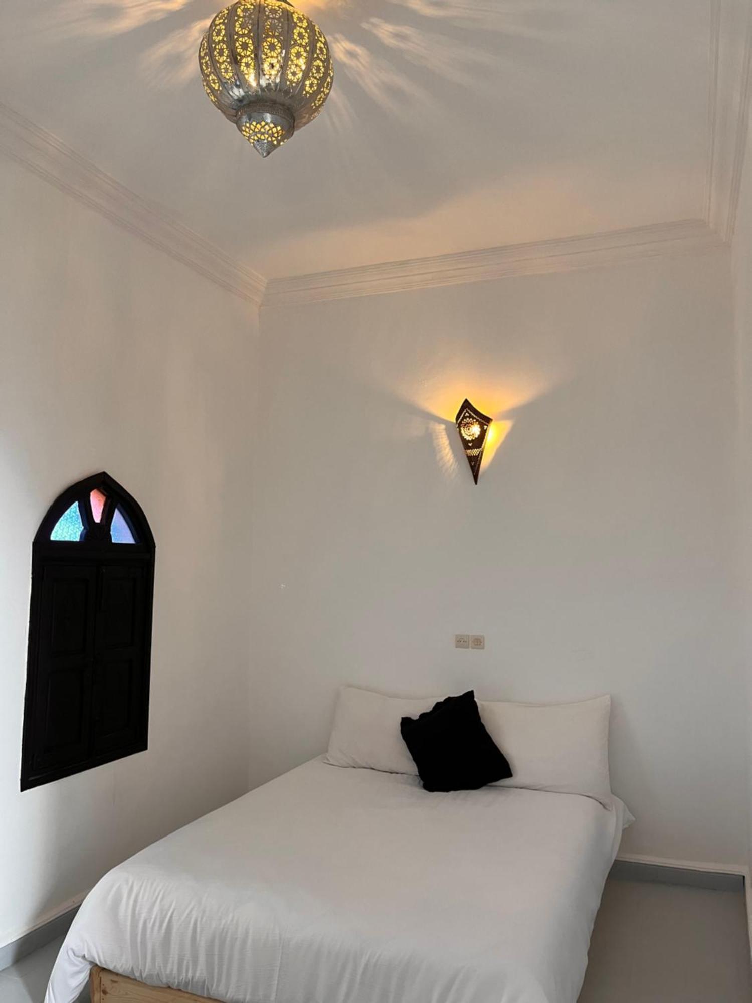 Riad Black Doors Marrakesh Buitenkant foto